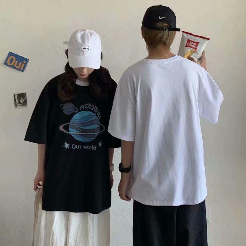 Áo Thun Ngắn Tay Dáng Rộng In Hình Hành Tinh 2 Màu