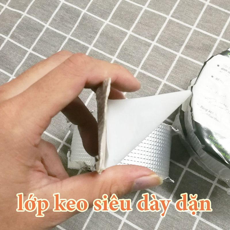 Cuộn băng keo chống thấm đa năng, kích thước dài 5m x bề rộng 5cm