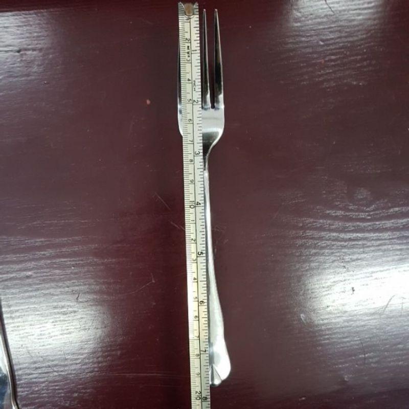 Bộ Dao Nĩa ăn bít tết, Inox cao cấp sáng bóng, tinh tế, thiết kế sang trọng.