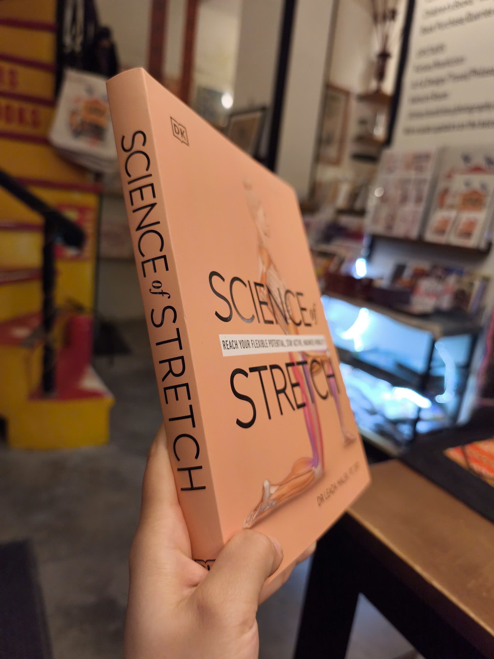 Sách - Science of Stretch: Reach Your Flexible Potential, Stay Active, Maximize Mobility | DK Book