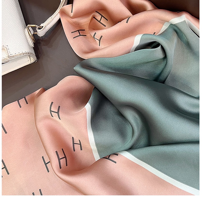 KHĂN CHOÀNG LỤA DÁNG DÀI CỰC SANG PHONG CÁCH TÂY ÂU SANG XỊN MỊN MÃ 07