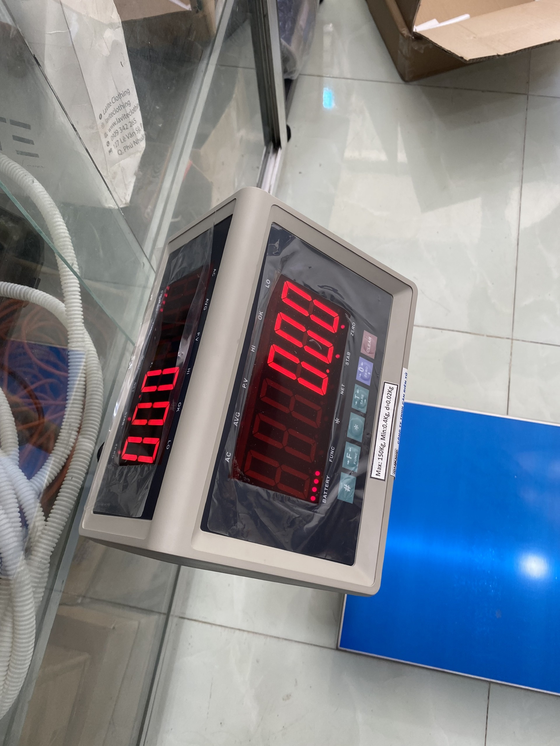 Cân Điện Tử Bàn A28, hiển thị 2 mặt 200kg, kích thước bàn 40x50cm