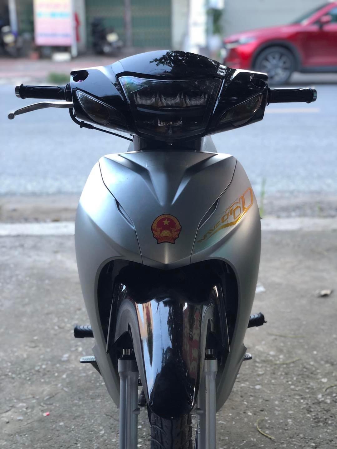 Decal Màu ghi bạc Cao Cấp, Chuyên Dán Đổi Màu Ô TÔ, Xe Máy
