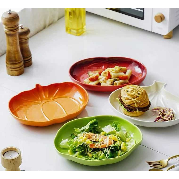 Đĩa le creuset hình quả bí ngô, cà chua, đường kính 23cm