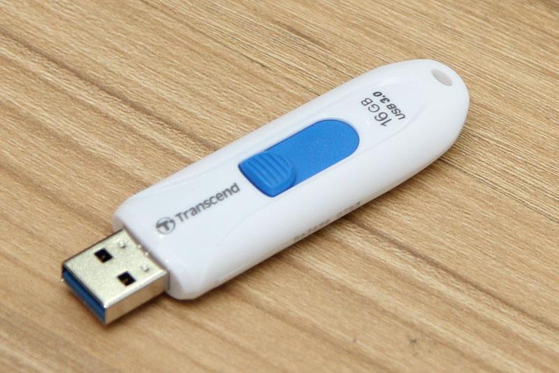 USB 3.0 - 3.1 16 GB Transcend JetFlash 790 - Hàng chính hãng