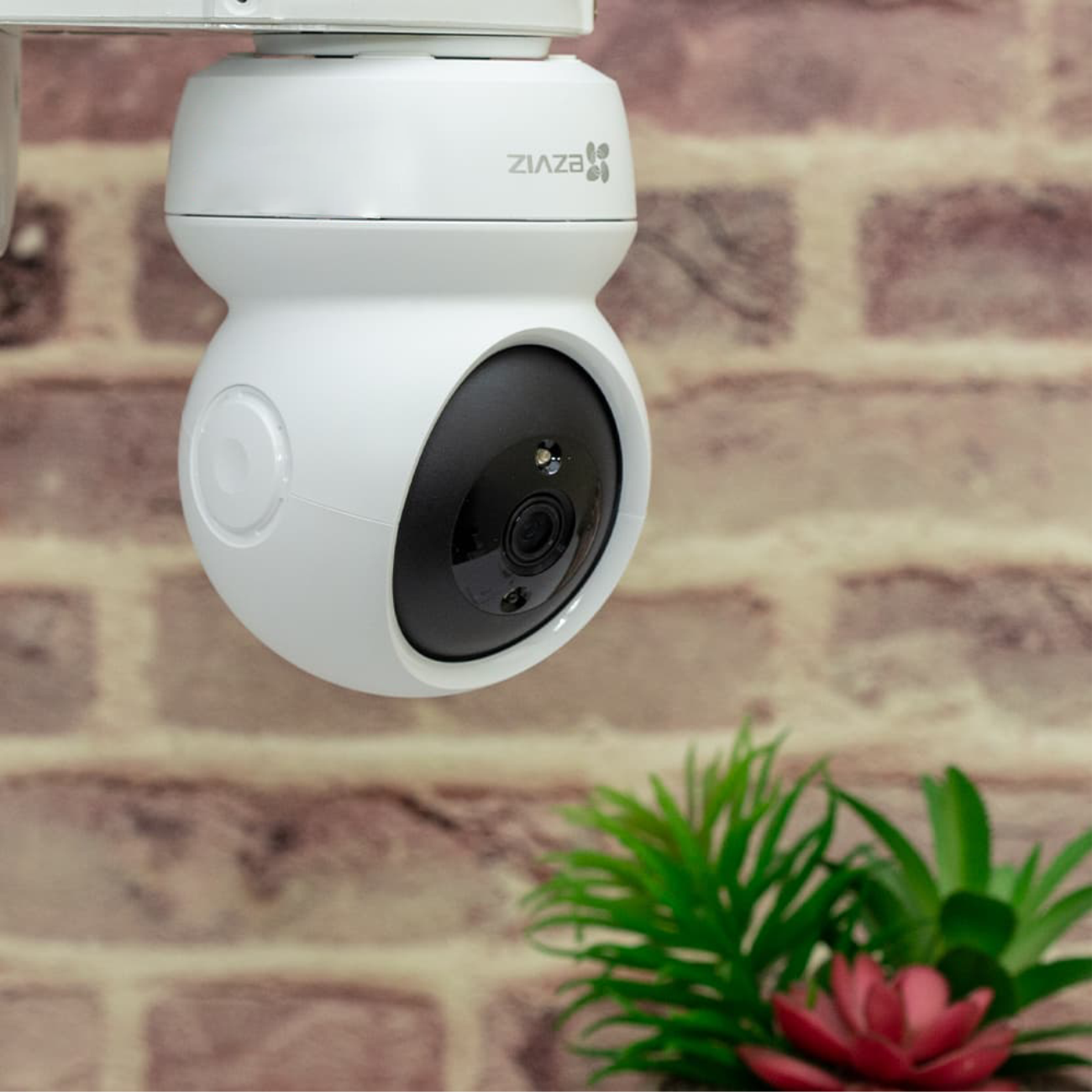 Camera WIFI EZVIZ C6N 4MP, Độ Phân Giải 2K, Đàm Thoại 2 Chiều, Hồng Ngoại Đêm 10m, Xoay Dọc 55 Độ Xay Ngang 360 Độ - Hàng Chính Hãng