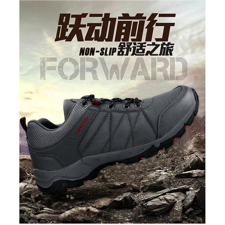 Giày boots leo núi chống trượt