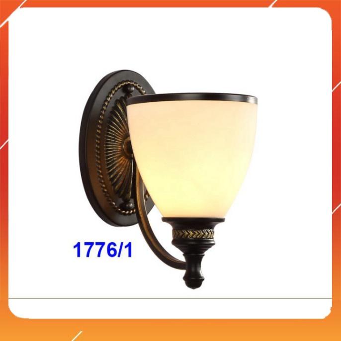 Đèn tường đèn trang trí phòng ngủ hành lang cầu thang ban công phong cách Bắc Âu thân đen chao thủy tinh TG1776