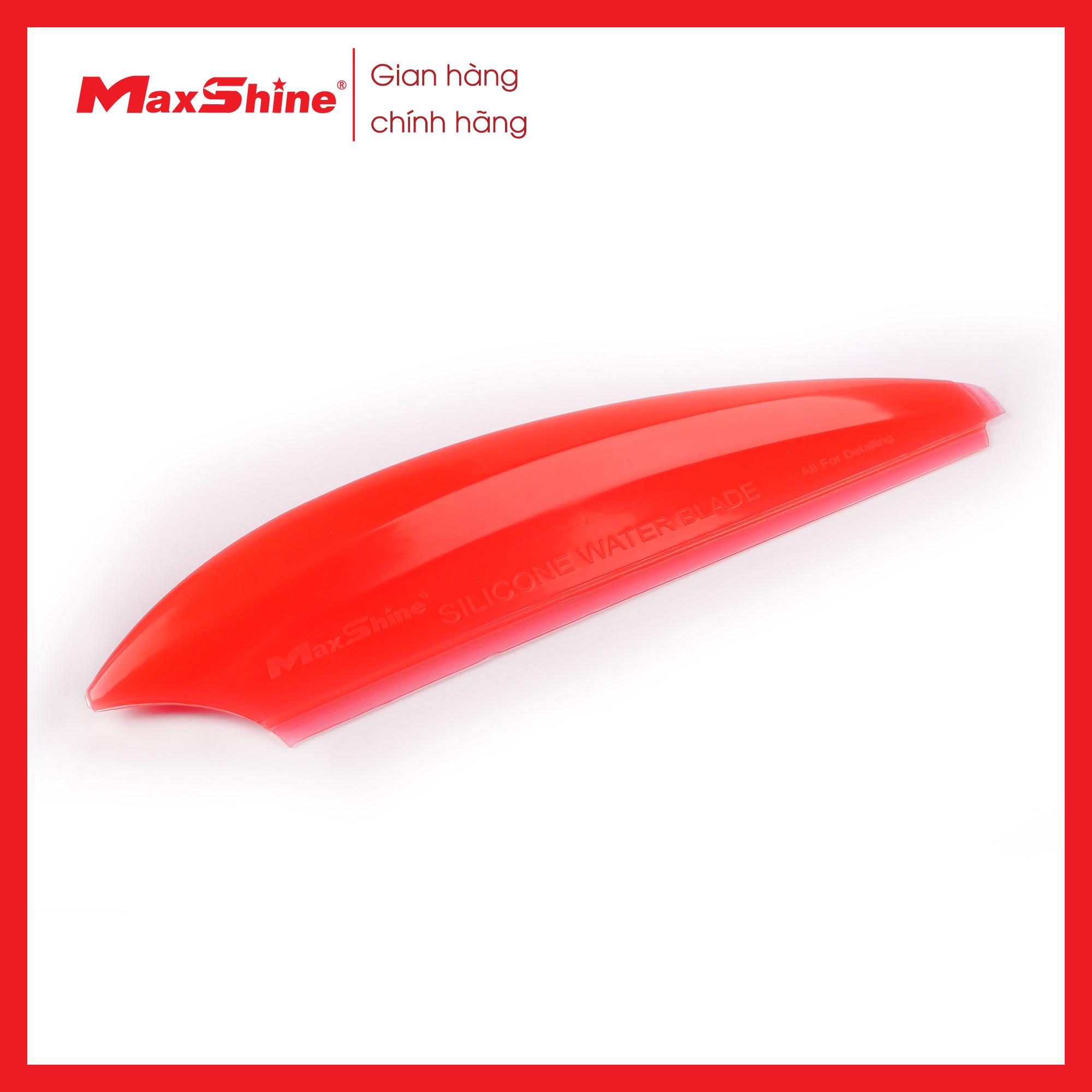 Cây gạt nước rửa xe lưỡi Silicon Maxshine 7011022 được làm từ chất liệu silicon mềm, dẻo dai không gây xước bề mặt sơn và kính, màu đỏ
