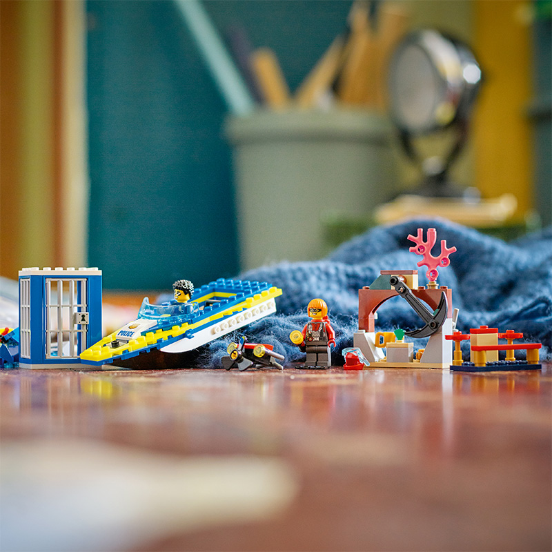 Đồ Chơi LEGO Nhiệm Vụ Thám Tử Của Cảnh Sát Biển 60355
