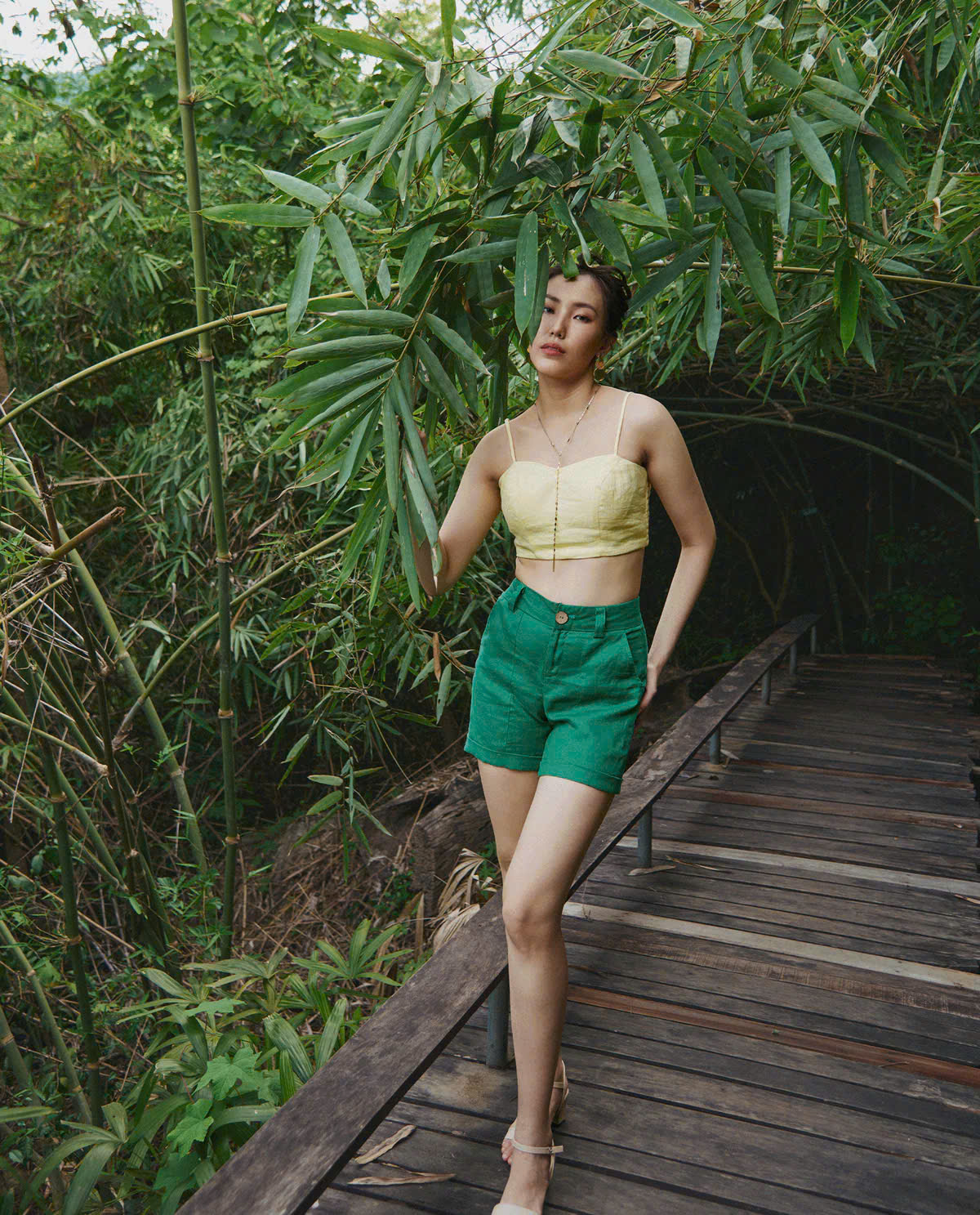 Áo Croptop Bratop Linen Vàng, Áo Croptop Linen Yến TOP208 thời trang thiết kế Hity