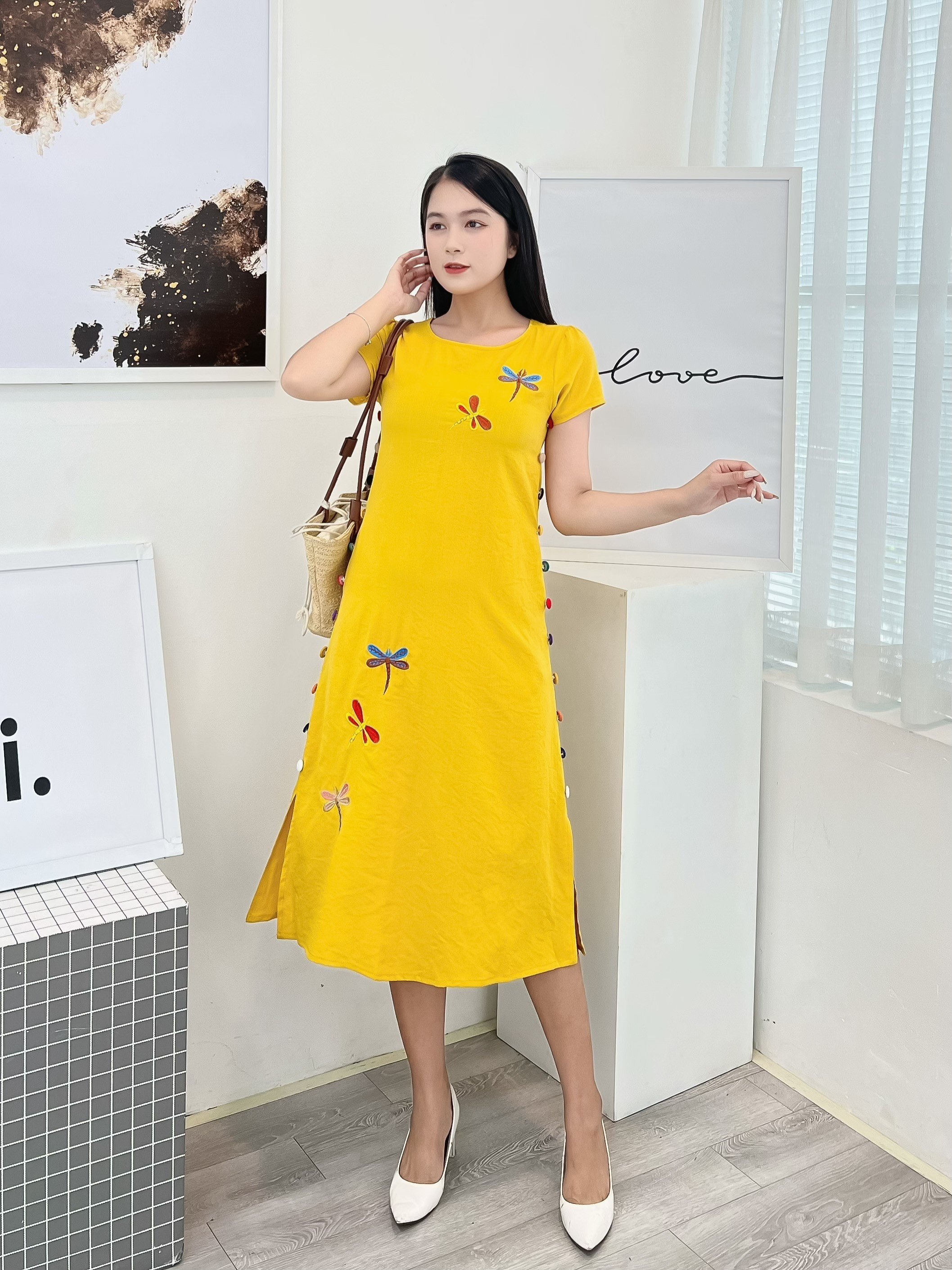 Đầm Linen thêu phối nút cách điệu D083- Lady fashion - Khánh Linh Style