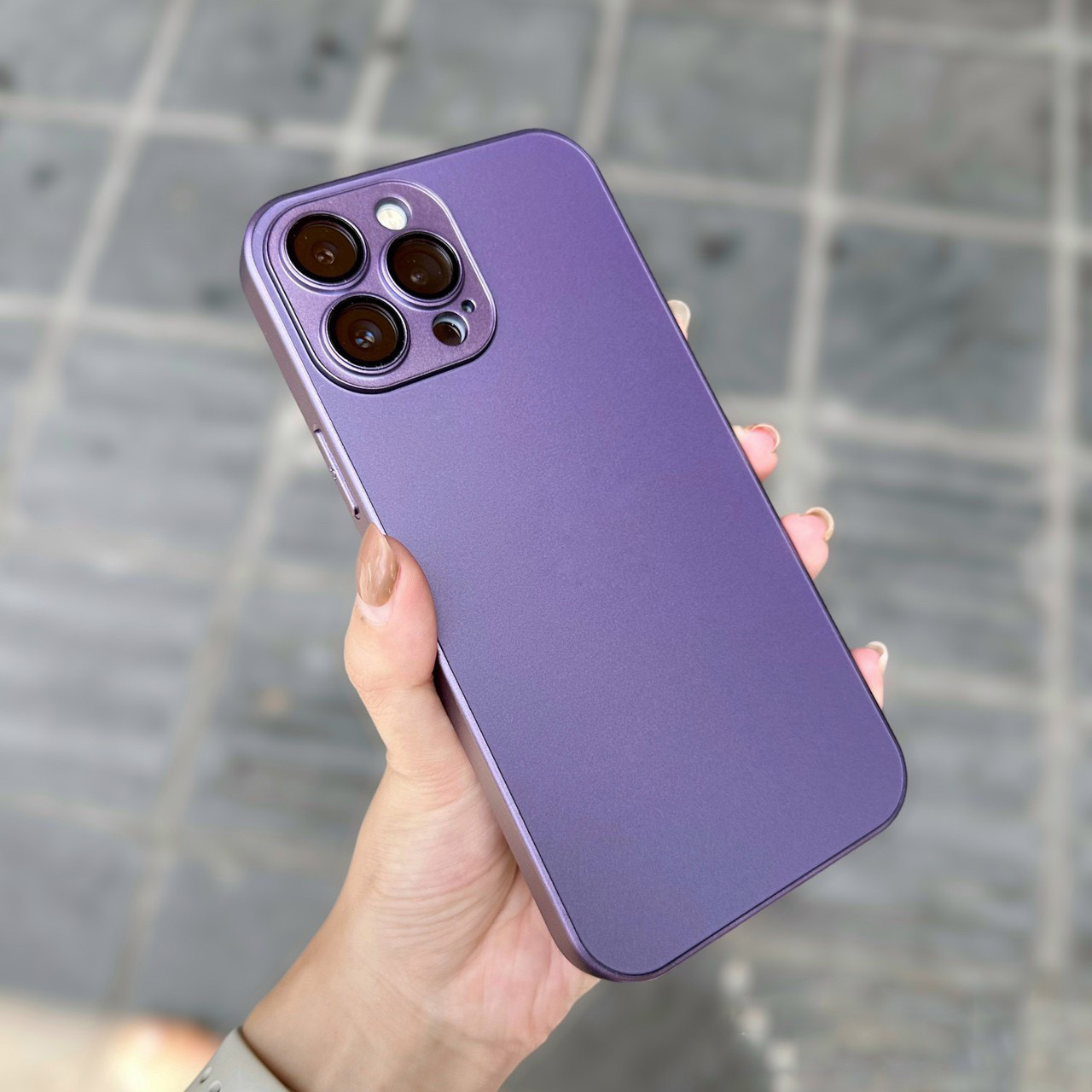 Ốp lưng tím bảo vệ camera cho iPhone 11 12 13 14 Pro Max hiệu HOTCASE Filada Tranform Case - siêu mỏng 1.5mm, mặt lưng siêu mềm mịn, có gờ bảo vệ camera - hàng nhập khẩu