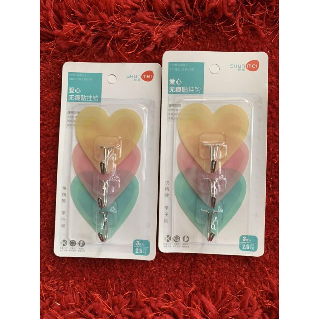 Miếng dán dính tường có móc 3D