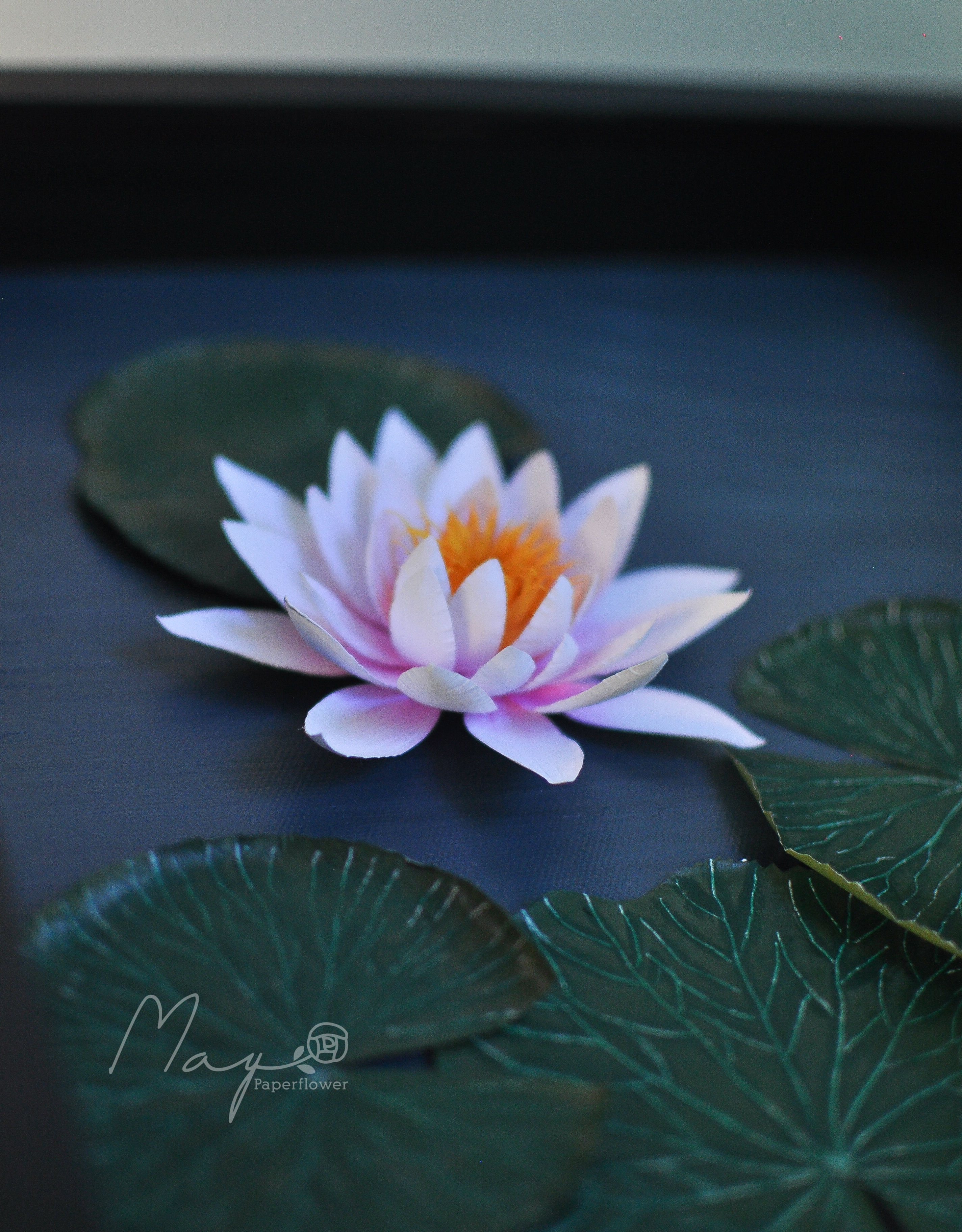 Tranh Hoa Giấy Handmade Trang Trí - Khẽ Chạm MAYPAPERFLOWER Khung Gỗ Size 30x40cm