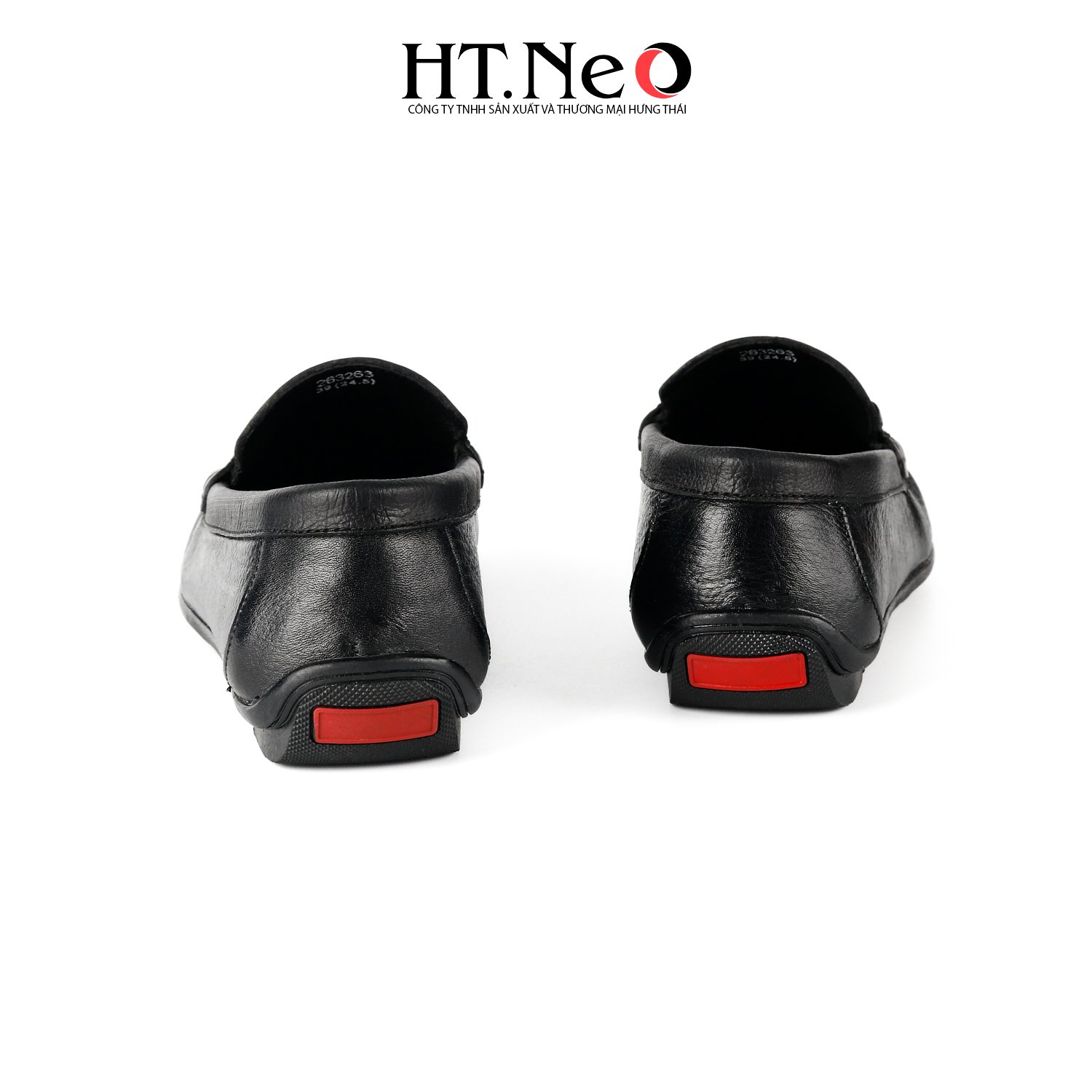 Giày mọi nam, giày lười nam HT.NEO được thiết kế với kiểu dáng đơn giản, trẻ trung với khuy kim loại GM139