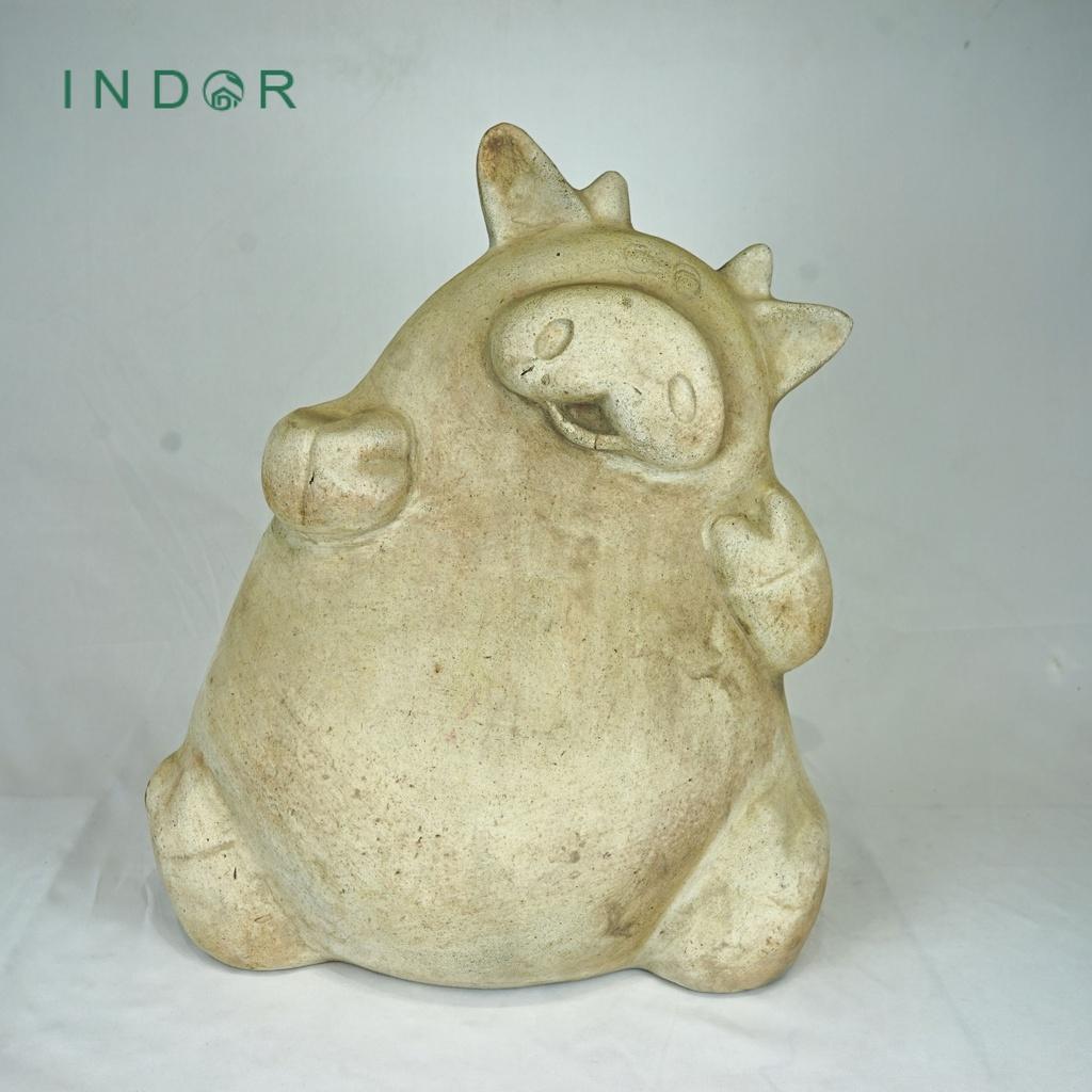Tượng chú bò dễ thương chất liệu đất nung terracotta Tượng decor Noel Tượng trang trí nội ngoại thất