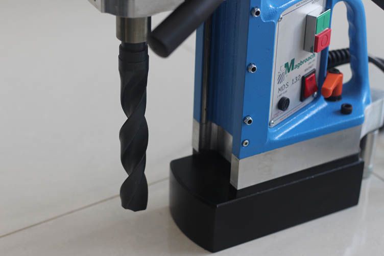 MÁY KHOAN TỪ ĐẾ XOAY MAGBROACH MDS132