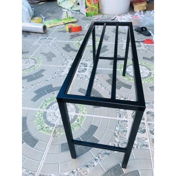 Kệ thép Dài 70cm.Rộng 25cm. Cao 40cm. 4 chaan 2 giang Hộp thép 20*20mm