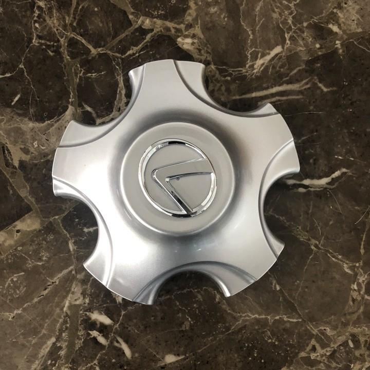 Logo chụp mâm, ốp lazang bánh sau xe ô tô Lexus 460 - TY-027: Đường kính 14.5cm, cao 3.5cm