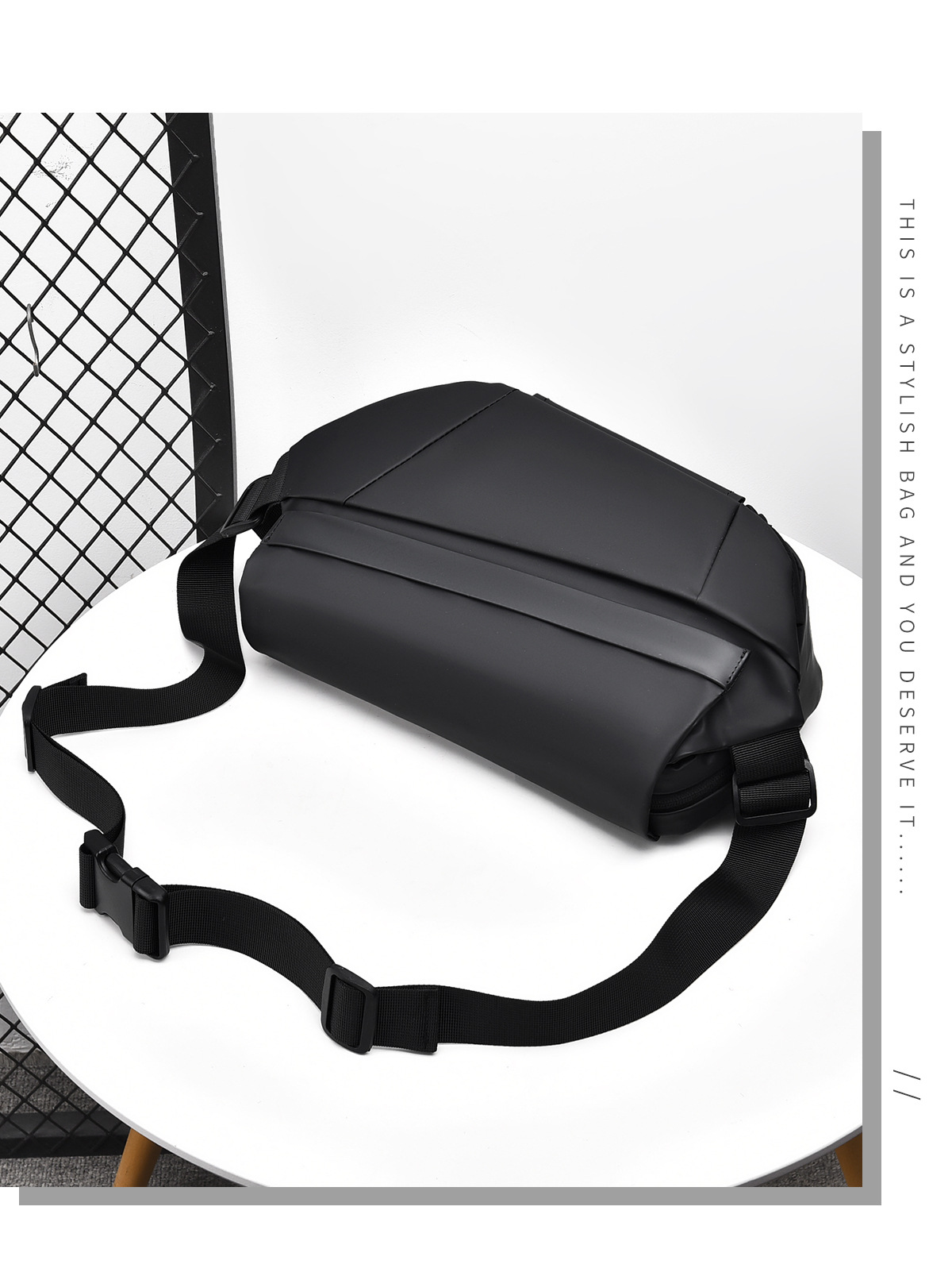 Túi đeo chéo nam phong cách mới  - BEE GEE DCN9372