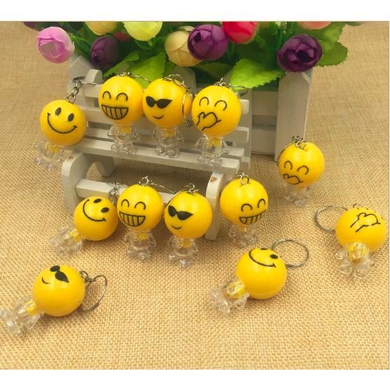 Sale Móc khóa emoji phát sáng Hot