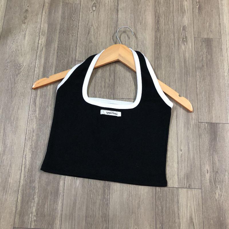 Áo croptop thể thao cổ yếm