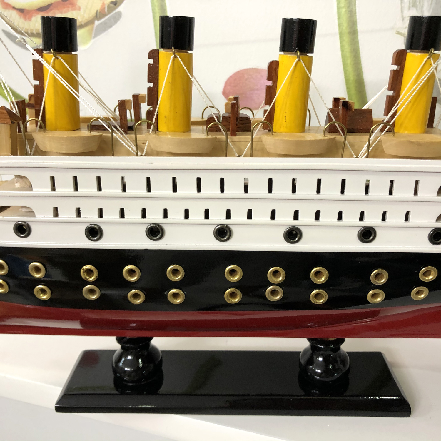 Mô hình tàu gỗ trang trí Tàu gỗ Titanic huyền thoại - Thân tàu dài 40cm - Gỗ Tự Nhiên 100%