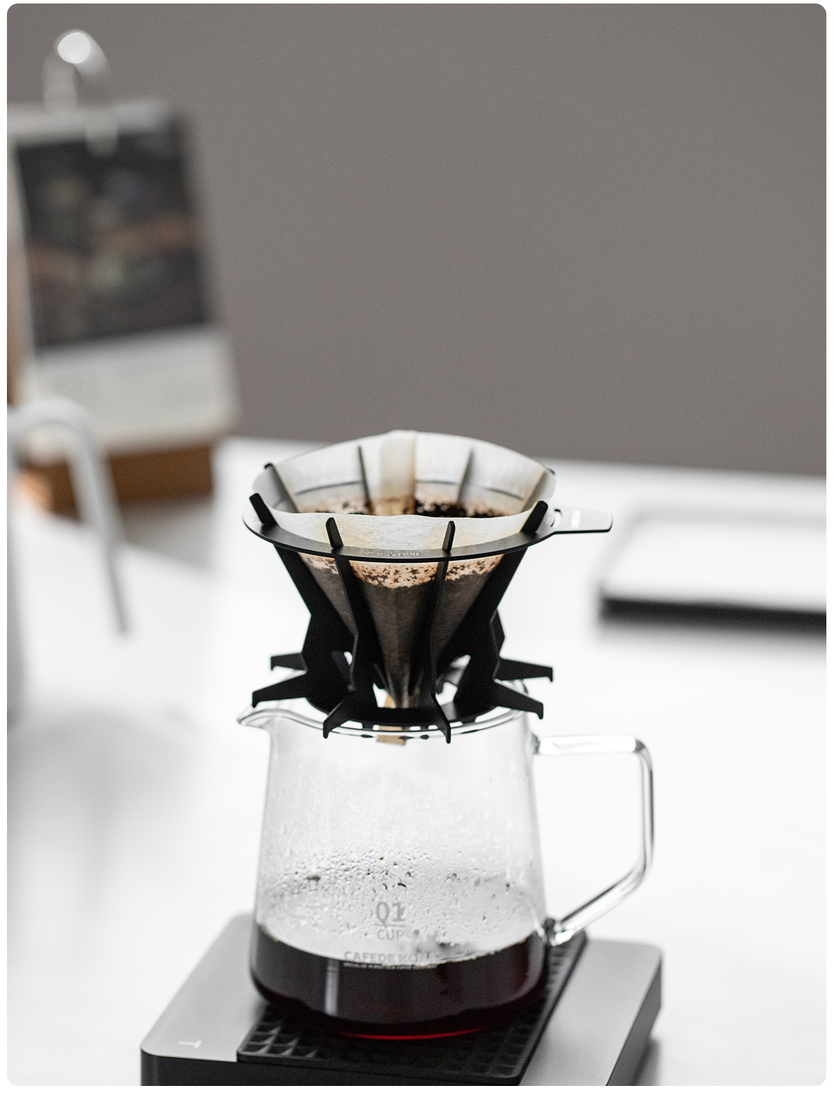 Phễu V60 01 bằng thép Nhật Cafede Kona