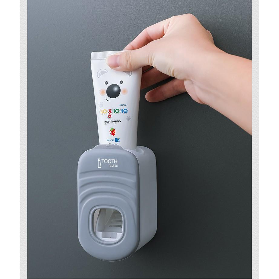 Bộ nhả kem đánh răng dán tường cơ bản siêu dính tiện dụng