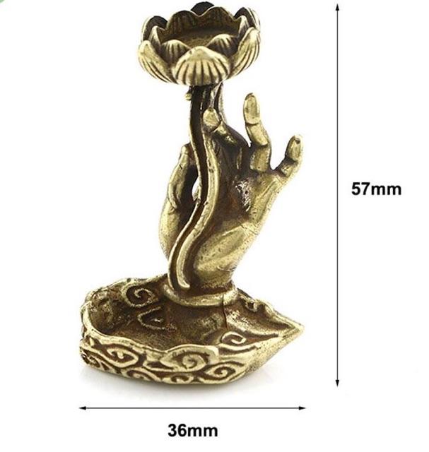 Đế cắm trầm Tay Phật cầm hoa sen bằng đồng cao 57mm