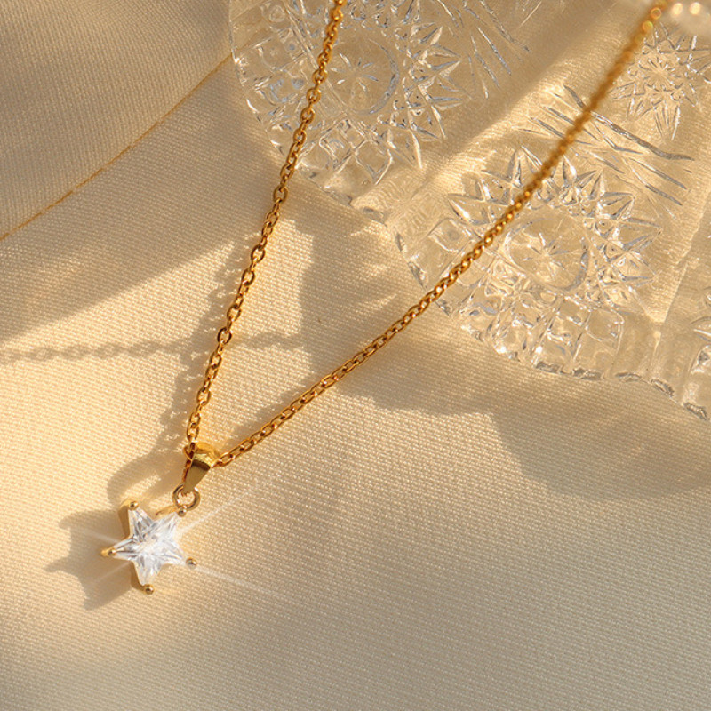 Dây Chuyền Ngôi Sao Đá Titan Ko Đen TT 4201