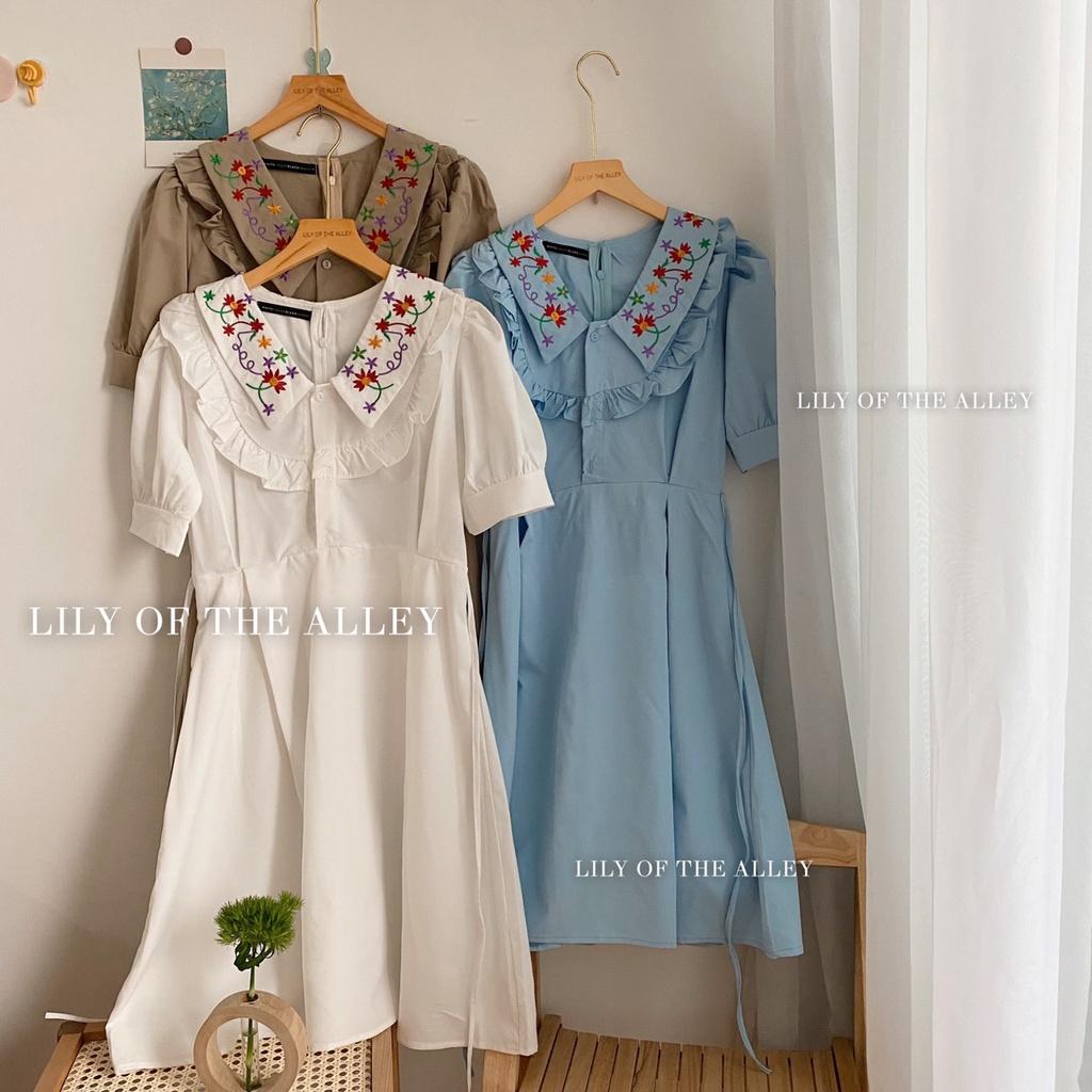 Váy trơn cổ bẻ thêu hoa