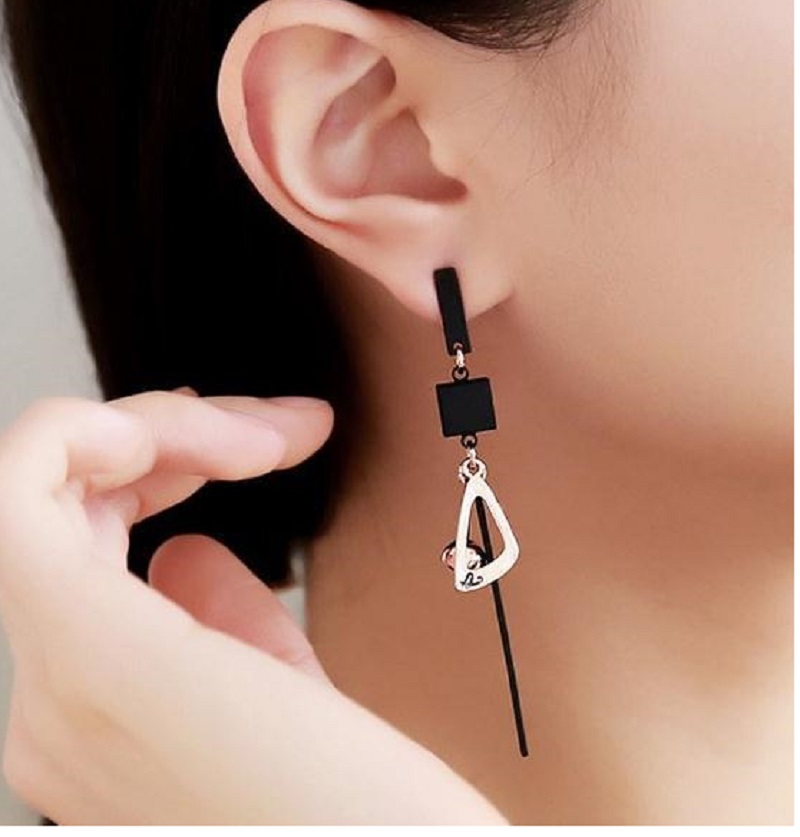 Đôi bông tai nữ tòng teng siêu dễ thương
