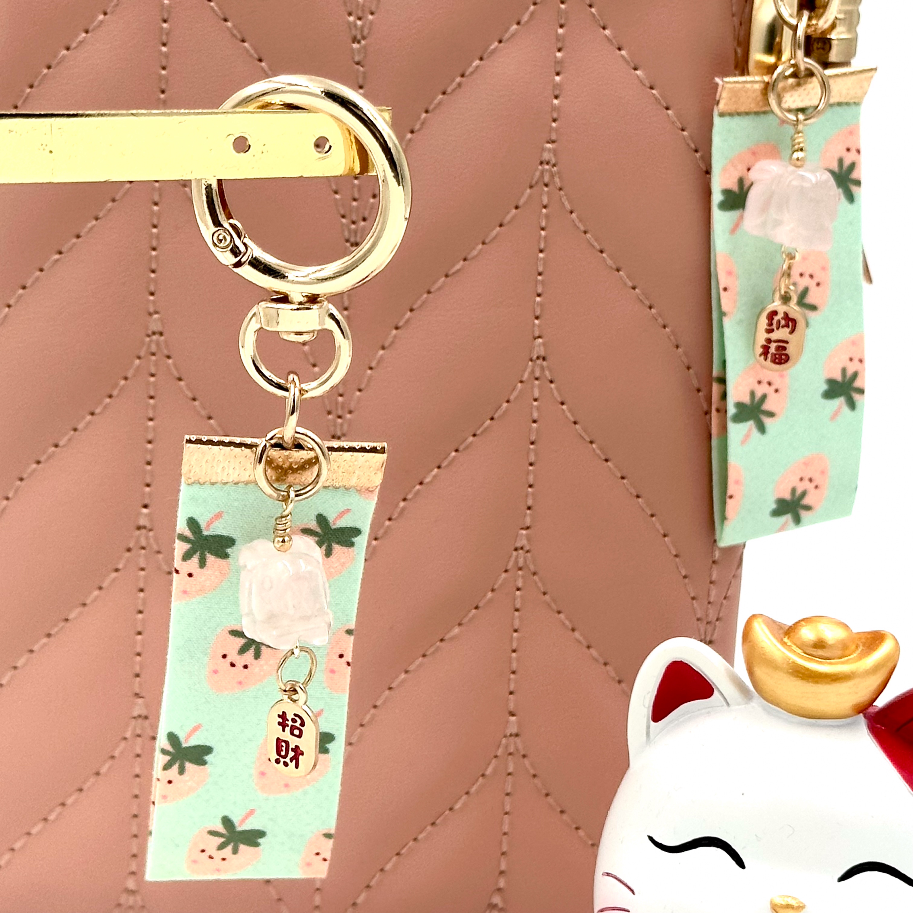 CRZ Fabchain - Phụ Kiện - Rose Quartz Rabbit - Móc Khóa Kèm 1 Viên Đá Thạch Anh Hồng Hình Chú Thỏ