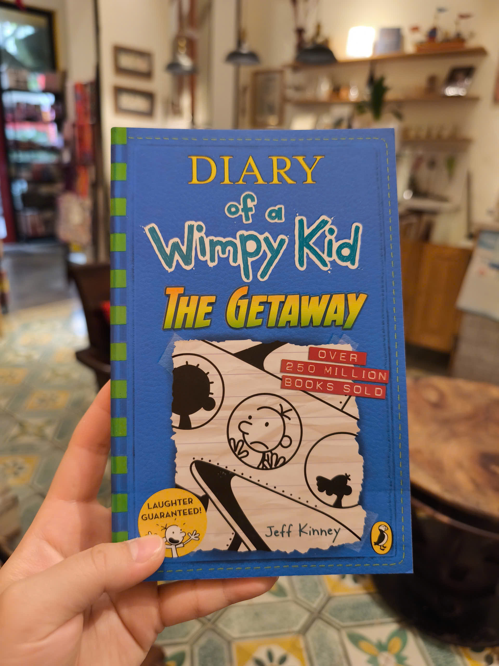 Sách - Diary of a Wimpy Kid: The Getaway (Book 12) by Jeff Kinney - Childrens ,Graphic Novels