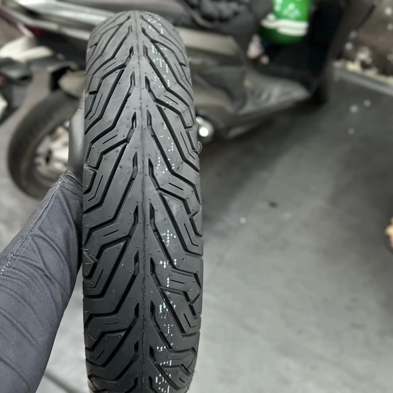 Vỏ Deli Urban Grip SC-109 (120/70-14) (110/80-14) cho NVX, PCX, Medley, Vario 160, Click 160 ...(350092) ( 350091)