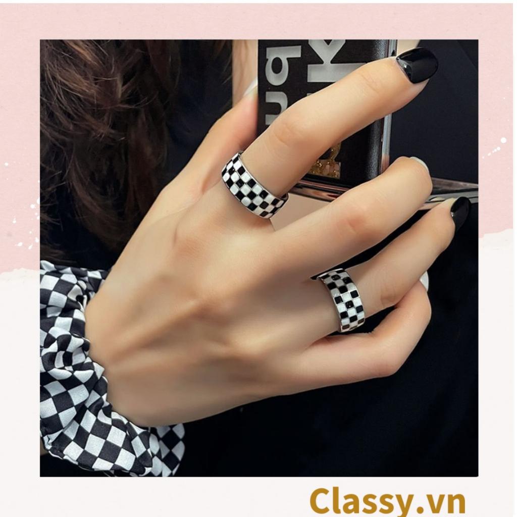 Nhẫn hở họa tiết bàn cờ phối xanh và đen độc đáo Classy PK1395