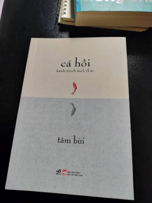 Sách - Cá hồi: Hành trình tỉnh thức (Nhã Nam HCM)