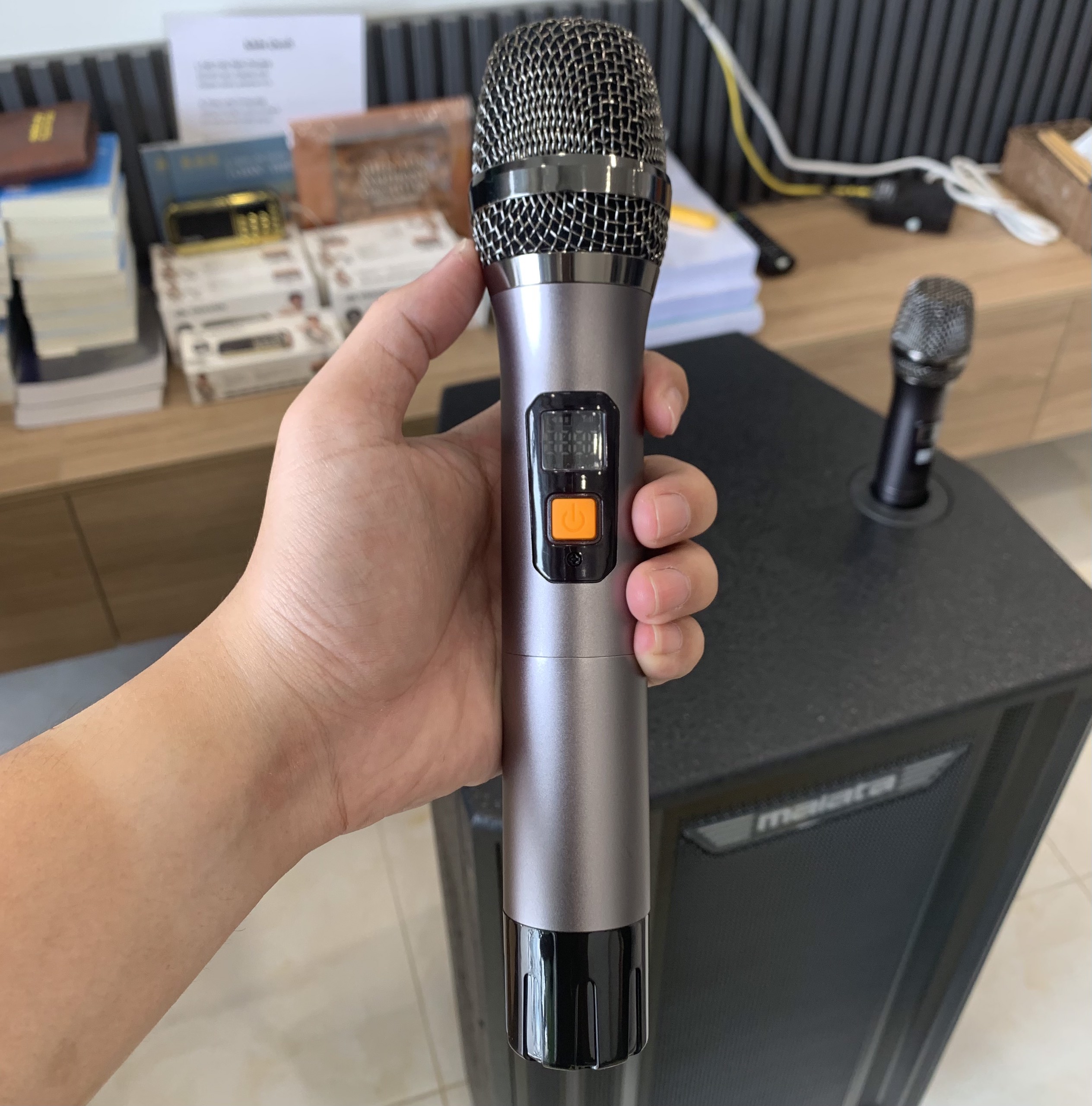 Loa Kéo Karaoke Malata 9041 PY ( Mẫu mới nhất 2020 Tặng kèm 2 Micro Nhôm Đúc ) - Hàng chính hãng MALATA