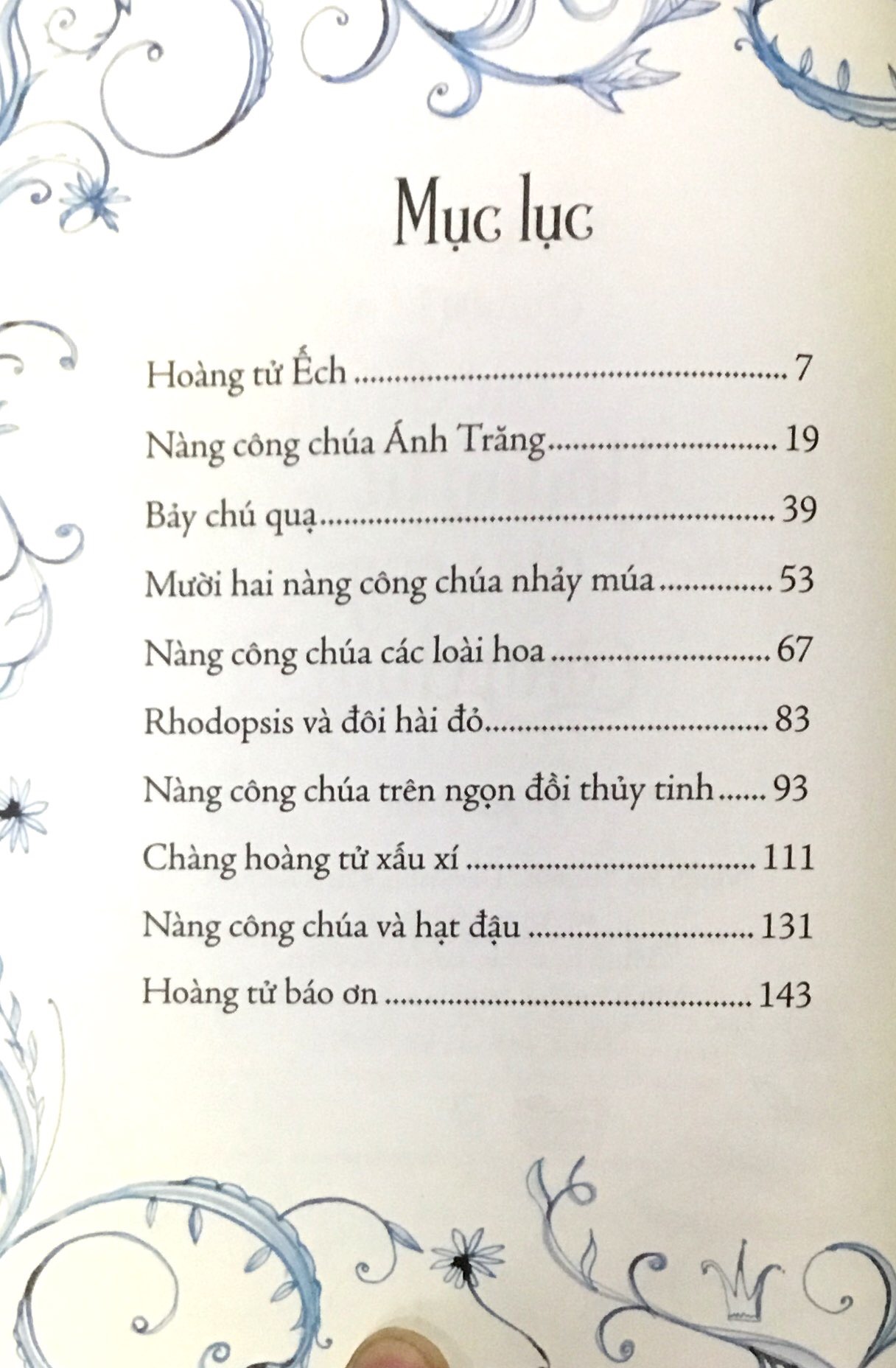 Truyện Kể Kinh Điển Illustrated Classics – Chuyện Kể Về Các Chàng Hoàng Tử Và Các Nàng Công Chúa - Đinh Tị