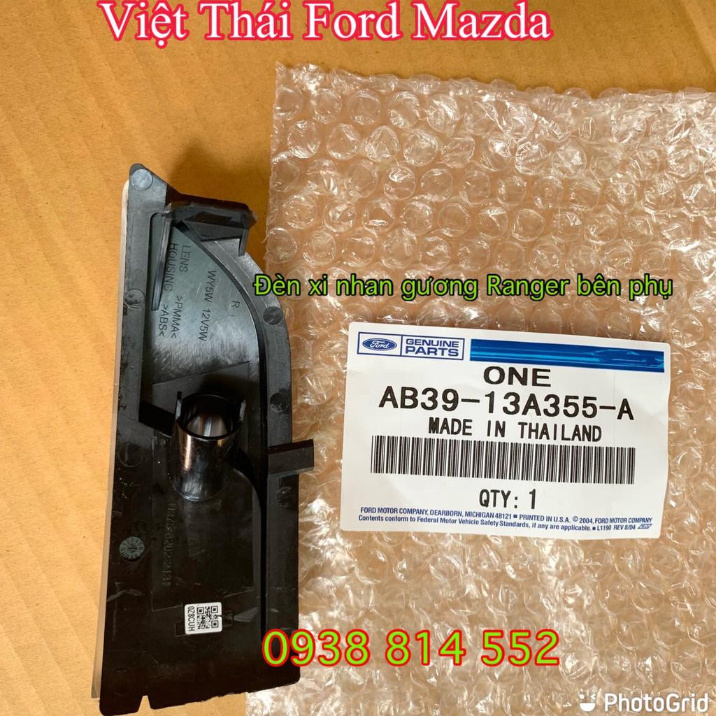 Đèn xi nhan trên gương chiếu hậu Ford Ranger bên phụ RH