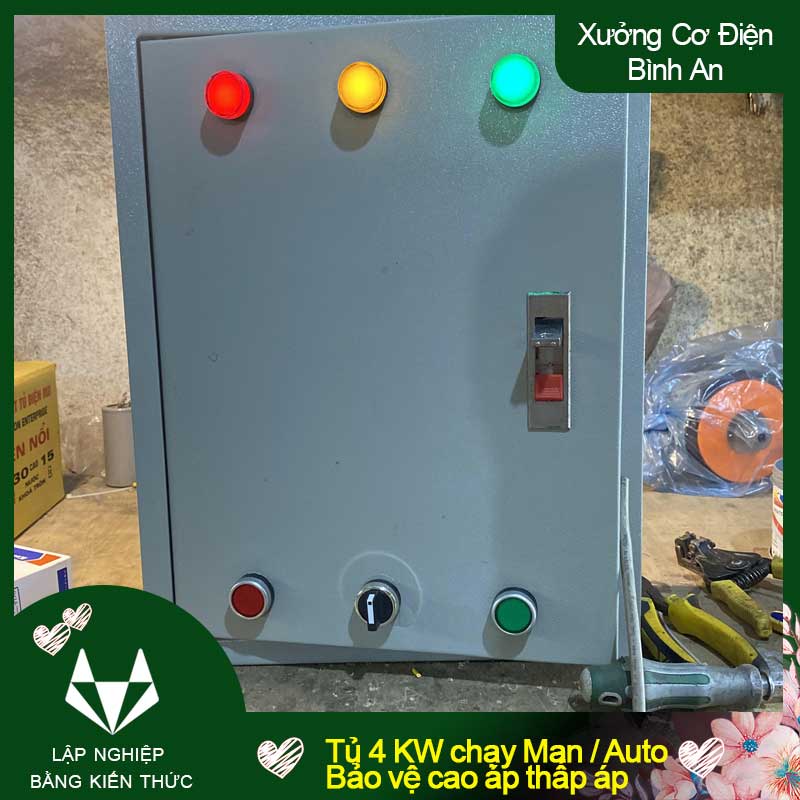 Tủ điều khiển động cơ 4KW chạy 2 chế độ man và auto có chế độ chống cao áp, thấp áp quá dòng đảo pha