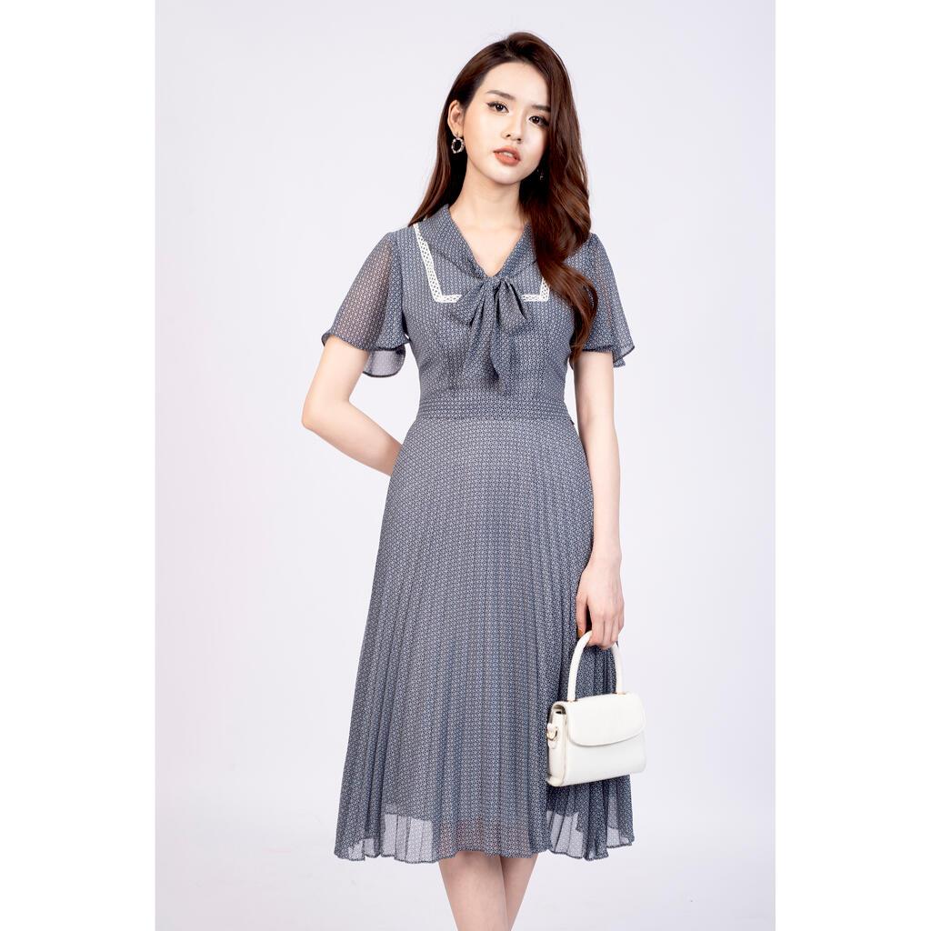 Đầm xòe, chân váy dập ly, tay cộc, cổ buộc nơ, ngực đính viền ren MMOutfit M-DA071021326