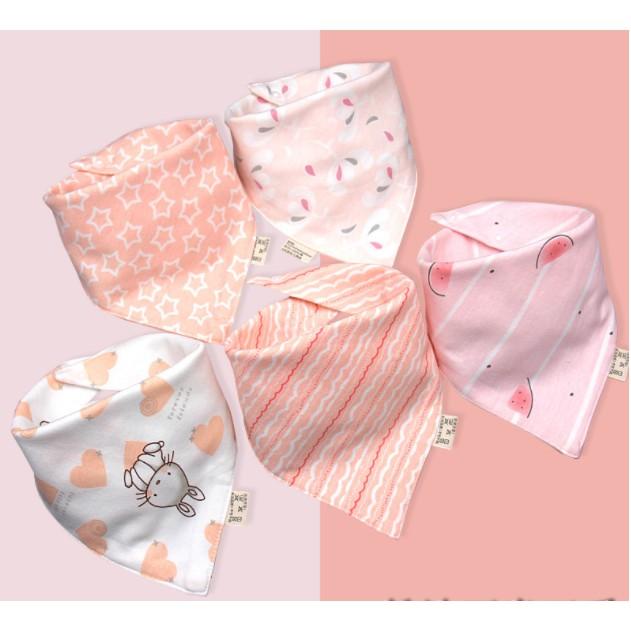 Set 5 chiếc yếm tam giác cho bé màu sắc đẹp cực kỳ mềm mại 2 nấc cúc bấm dễ điều chỉnh 2 lớp