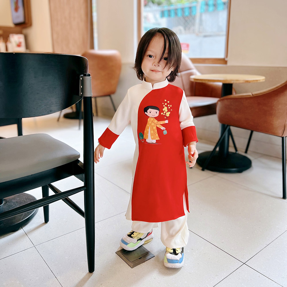 Áo dài đôi Bé Trai Bé Gái mặc cặp vải lụa chéo mềm màu đỏ in hình em bé Tết kèm quần suông MamLa TC204