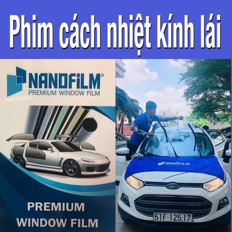 Dán film cách nhiệt kính lái ô tô