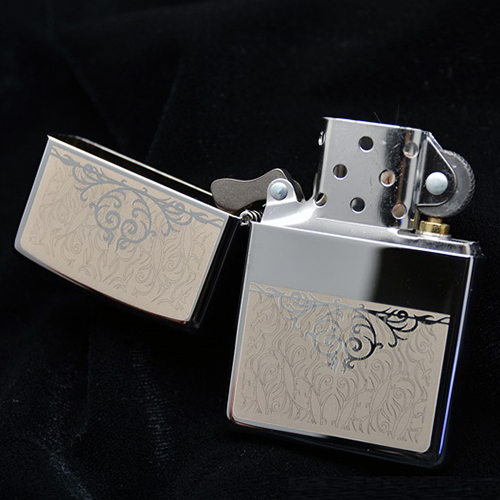 Bật Lửa Zippo 28467 Filigree Initial Polished Chrome