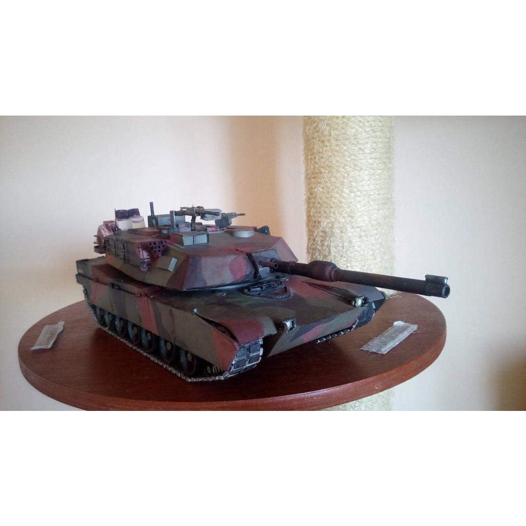 Mô hình giấy xe tank M1A1 tỉ lệ 1/43