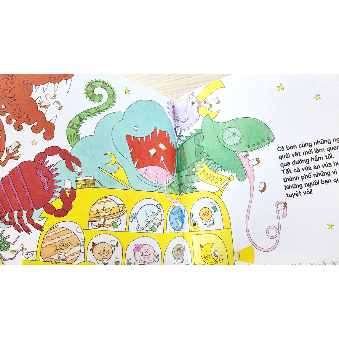 Sách Những người bạn của Mặt Trăng